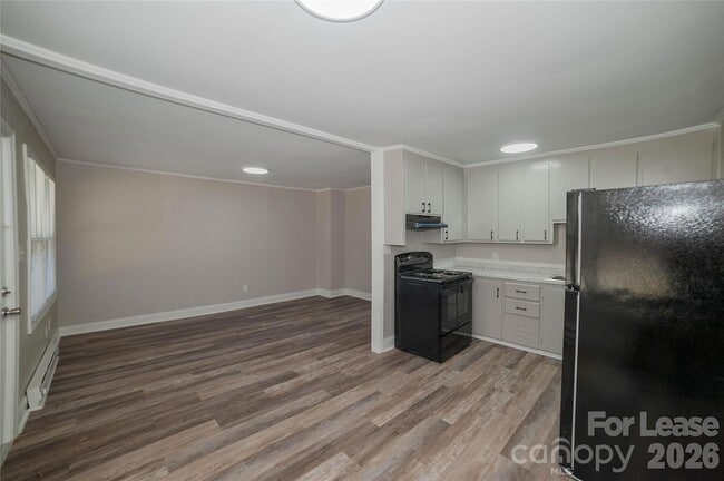 Photo - 5113 Higgins St