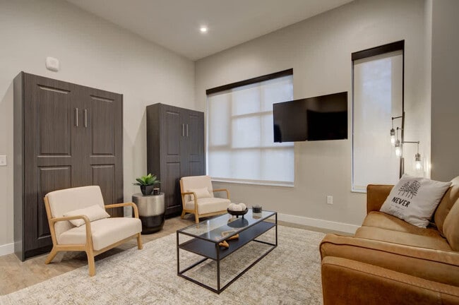 Photo - 110 W Beall St Unit FL1-ID1339968P