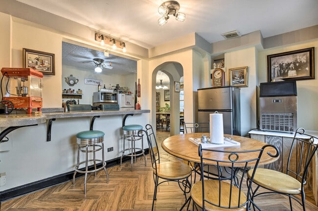 Photo - 27W272 E Devon Ave Unit ID1305807P