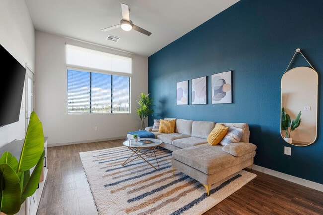 Photo - 711 W Broadway Rd Unit ID1366978P