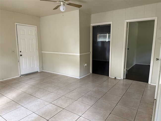 Photo - 5958 Skylane Dr