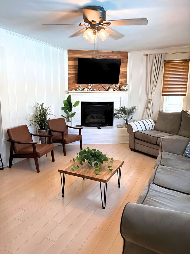 Building Photo - 1120 W Ocean View Ave Unit SI ID1533632P