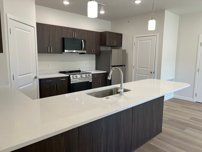 Building Photo - Mountain View Apartments