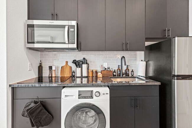 Photo - 596 W 9th St Unit ID1335764P