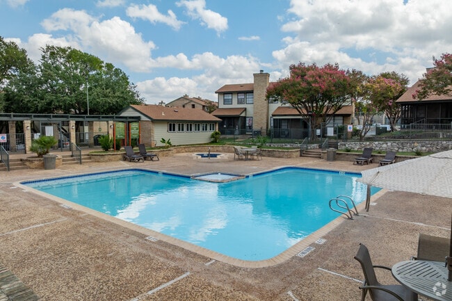 Building Photo - Camino Real San Antonio