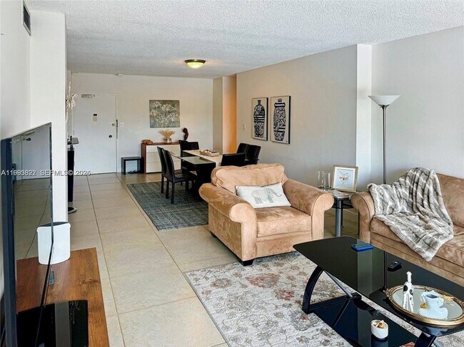 Photo - 500 Bayview Dr Unit 325