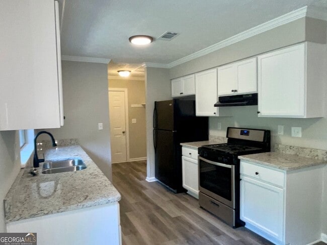 Photo - 8759 Embrey Dr