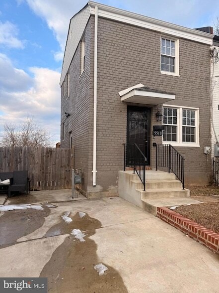 Photo - 5518 B St SE