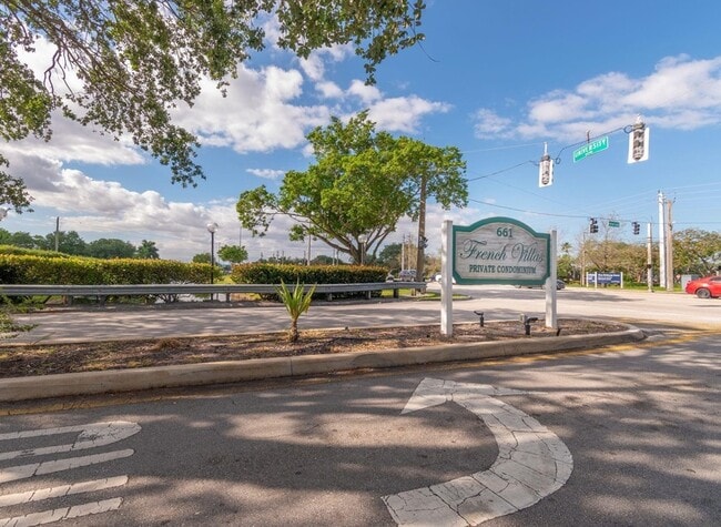 Building Photo - 7980 N French Dr Unit 305