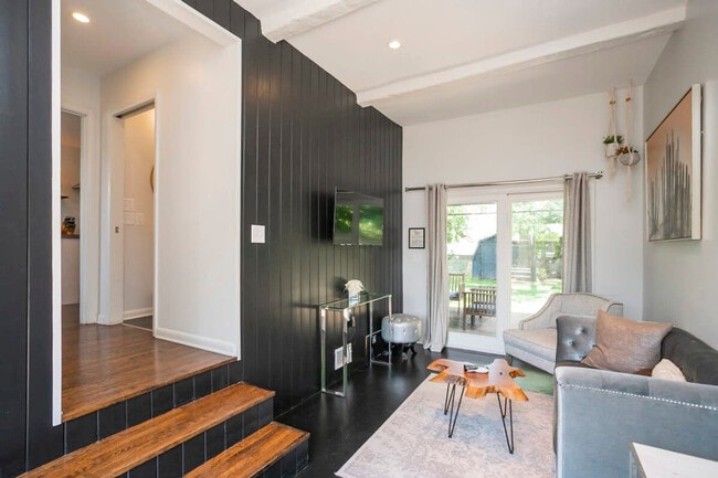 Photo - 917 Potter Ln Unit ID1302207P