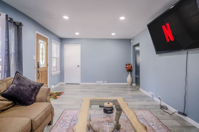 Photo - 176 Grand Ave Unit ID1374786P