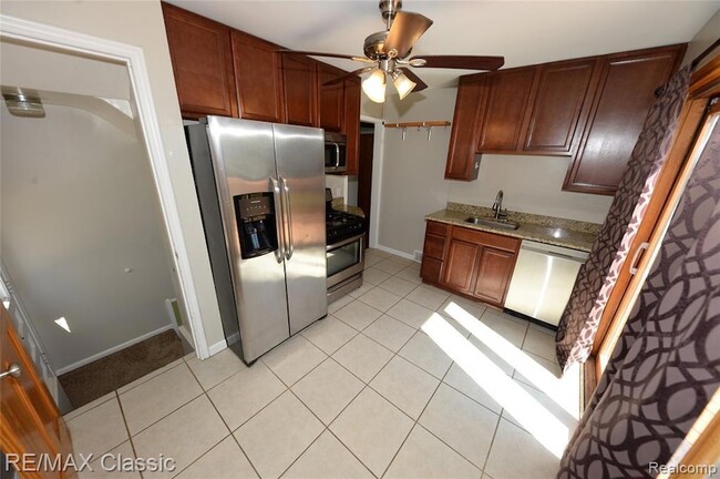 Photo - 3534 Woodland Ave