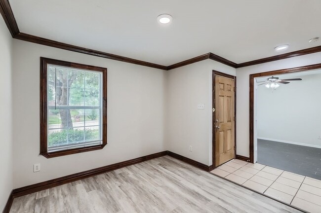 Photo - 1406 Buckingham Dr