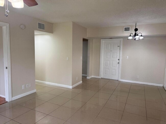 Photo - 3710 N Pine Island Rd Unit 122