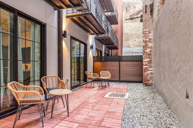 Photo - 611 Commerce St Unit ID1267080P