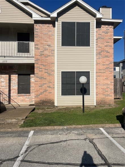 Photo - 2263 Millstone Dr Unit B