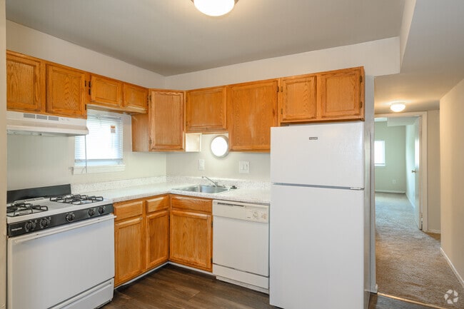 Building Photo - Camden Hills