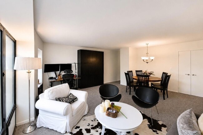 Photo - 5000 Town Center Unit 307