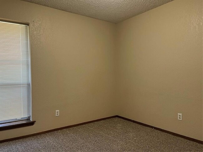 Photo - 10329 Exter Ave