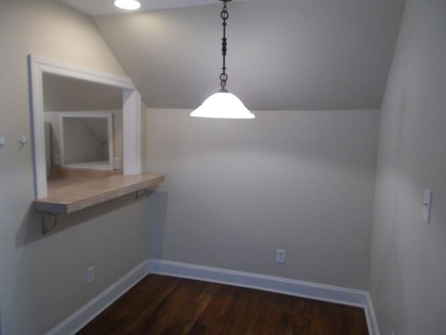 Photo - 216 Thomas Terrace Unit B