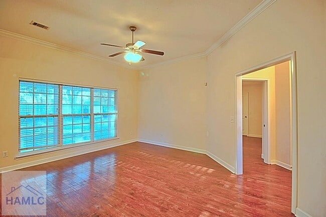 Photo - 229 Augusta Way