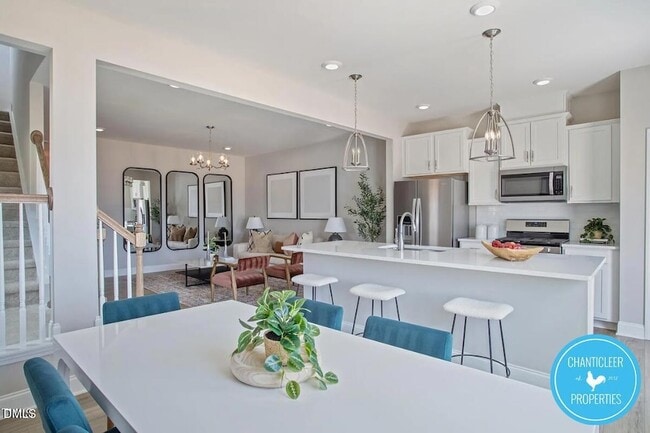 Photo - 24 Hyacinth Ln