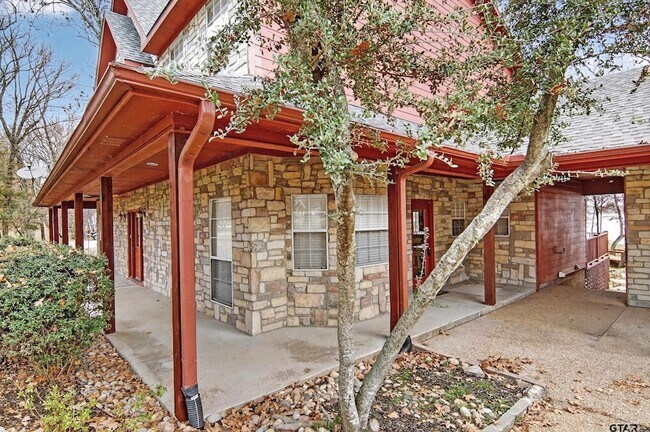 Photo - 643 Private Rd 7330
