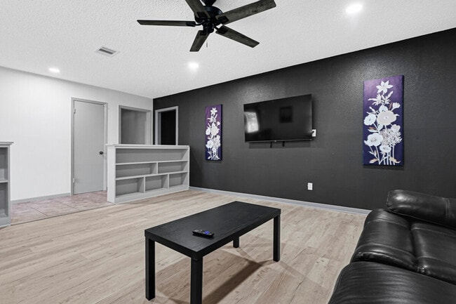 Photo - 1806 Clayton Dr Unit SI ID1603449P