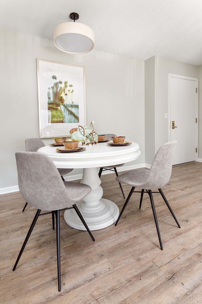 Photo - East Pointe Commons