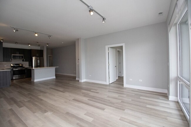 Photo - 1554 N Talman Ave Unit 602