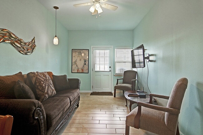 Building Photo - 602 Sea Breeze Ln Unit SI FL1-ID1023162P