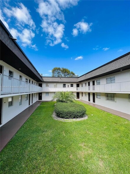 Photo - 8601 SW 94th St Unit 204W