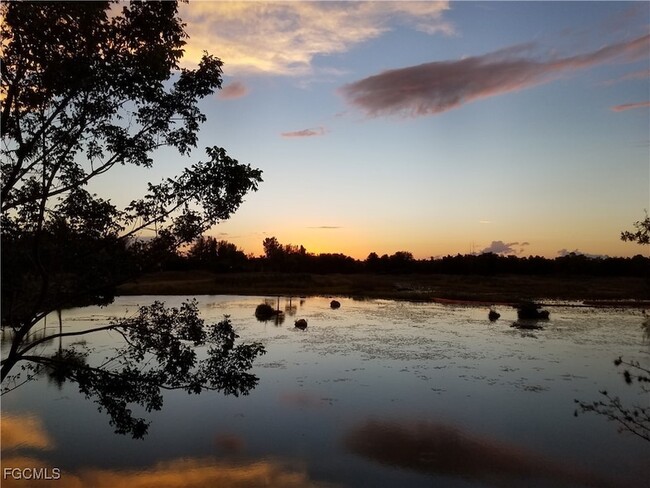 Building Photo - 7125 Lakeridge Ct Unit 224