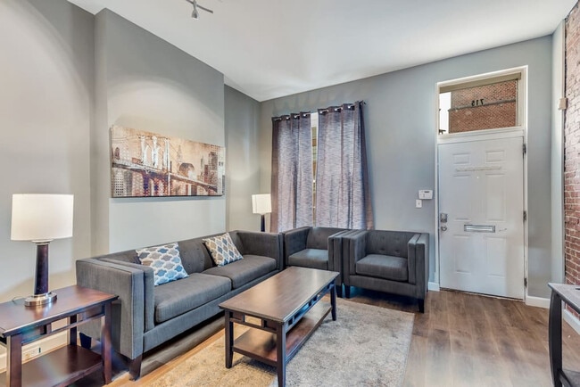 Photo - 713 Barton St Unit ID1031858P