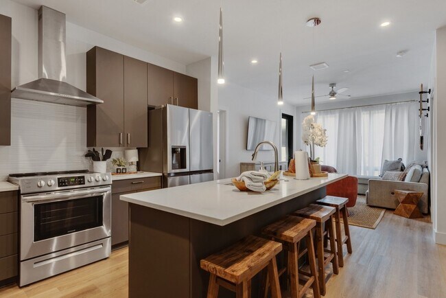 Photo - 303 31st Ave N Unit 206