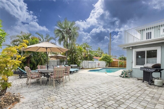 Photo - 1690 NE 25th Ave