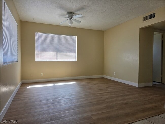 Photo - 489 North Cir Unit 4