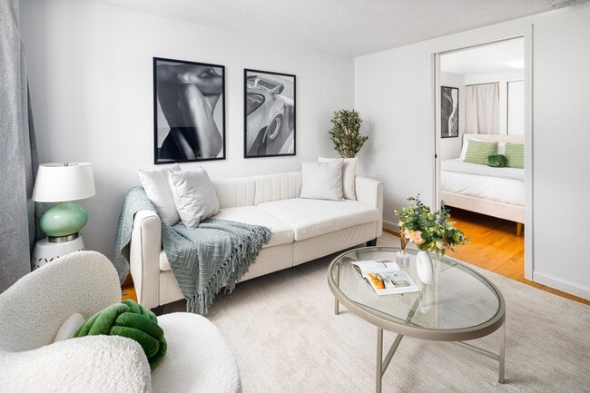 Photo - 43 Essex St Unit SI ID1359074P