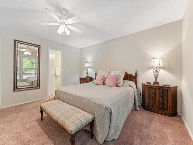 Photo - 42 Basildon Cir Unit SI ID1621842P