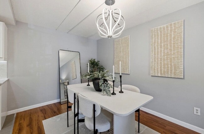 Photo - 50-56-56 Broadlawn Park Unit 221