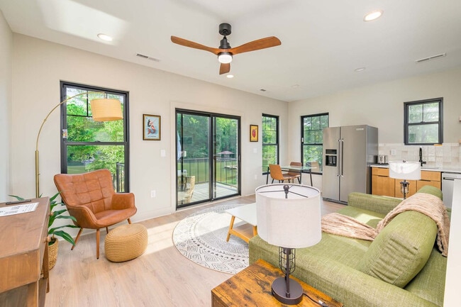 Building Photo - 336 Bridgewater Ln Unit SI ID1579118P