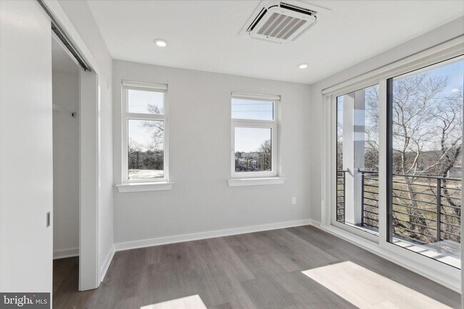 Photo - 3449 Scotts Ln Unit A318