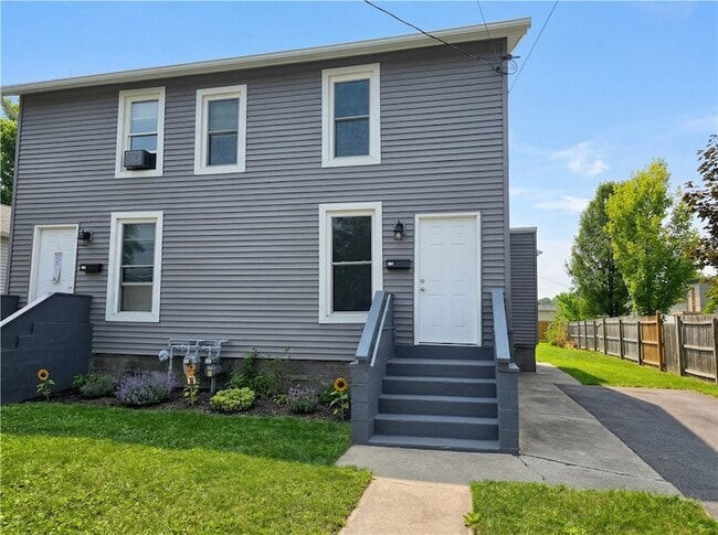 Building Photo - 236 Jefferson Ave