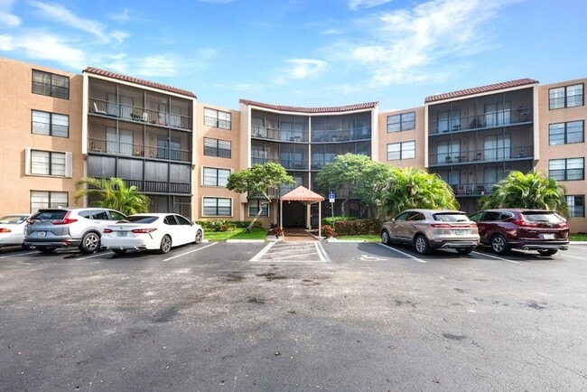 Building Photo - 3900 N Hills Dr Unit 409