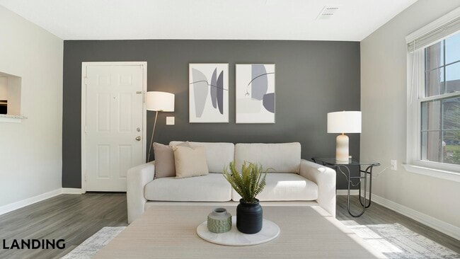 Building Photo - 5020 James Bradley Lee Wy Unit 6335-307