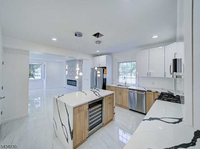 Photo - 217 Heywood Ave