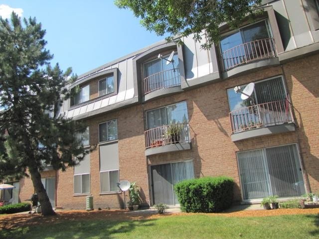 Photo - Huntington Square