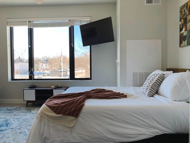 Photo - 2530 University Ave Unit SI ID1534885P