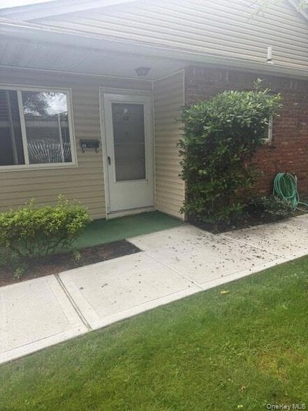 Building Photo - 1-72-72 Parkcenter Dr