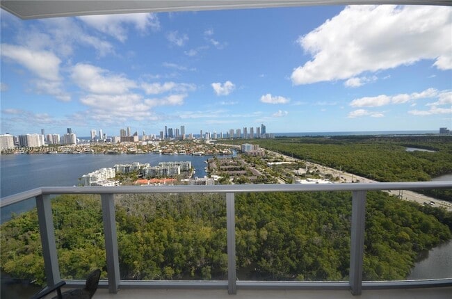Photo - 16385 Biscayne Blvd Unit 2820